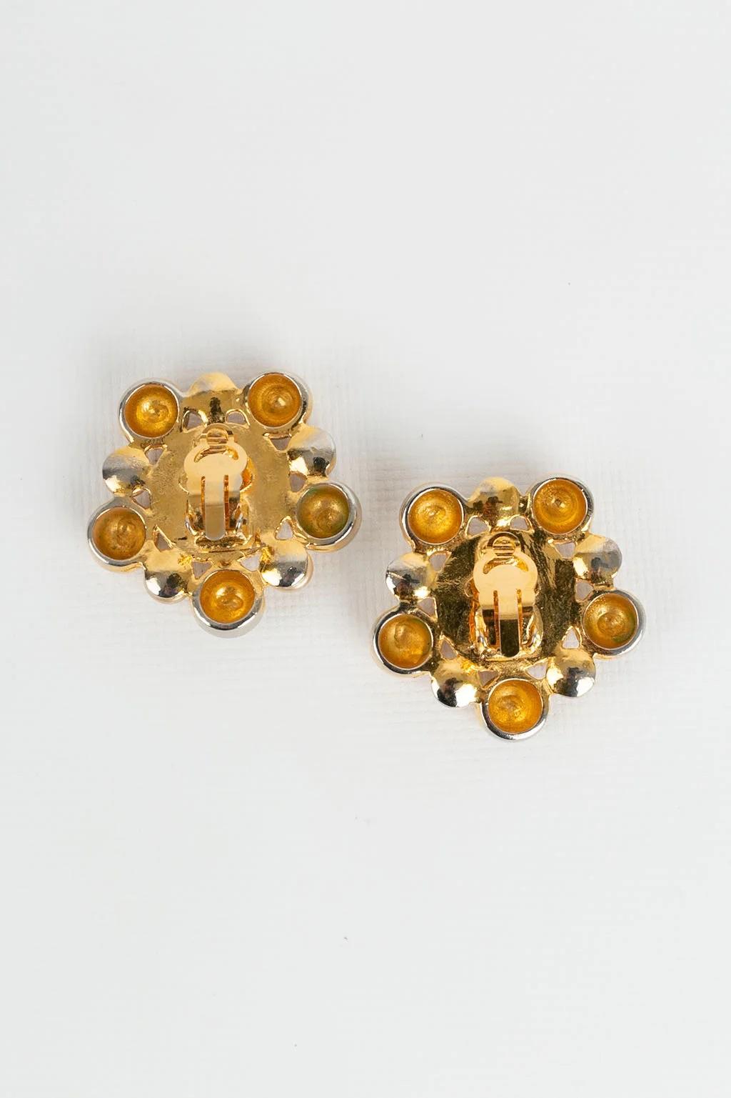 Romantic Chanel Baroque Earrings Clips in Gold Metal and Pearly Cabochons For Sale