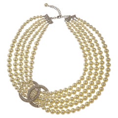 Chanel Baroque faux pearls Necklace