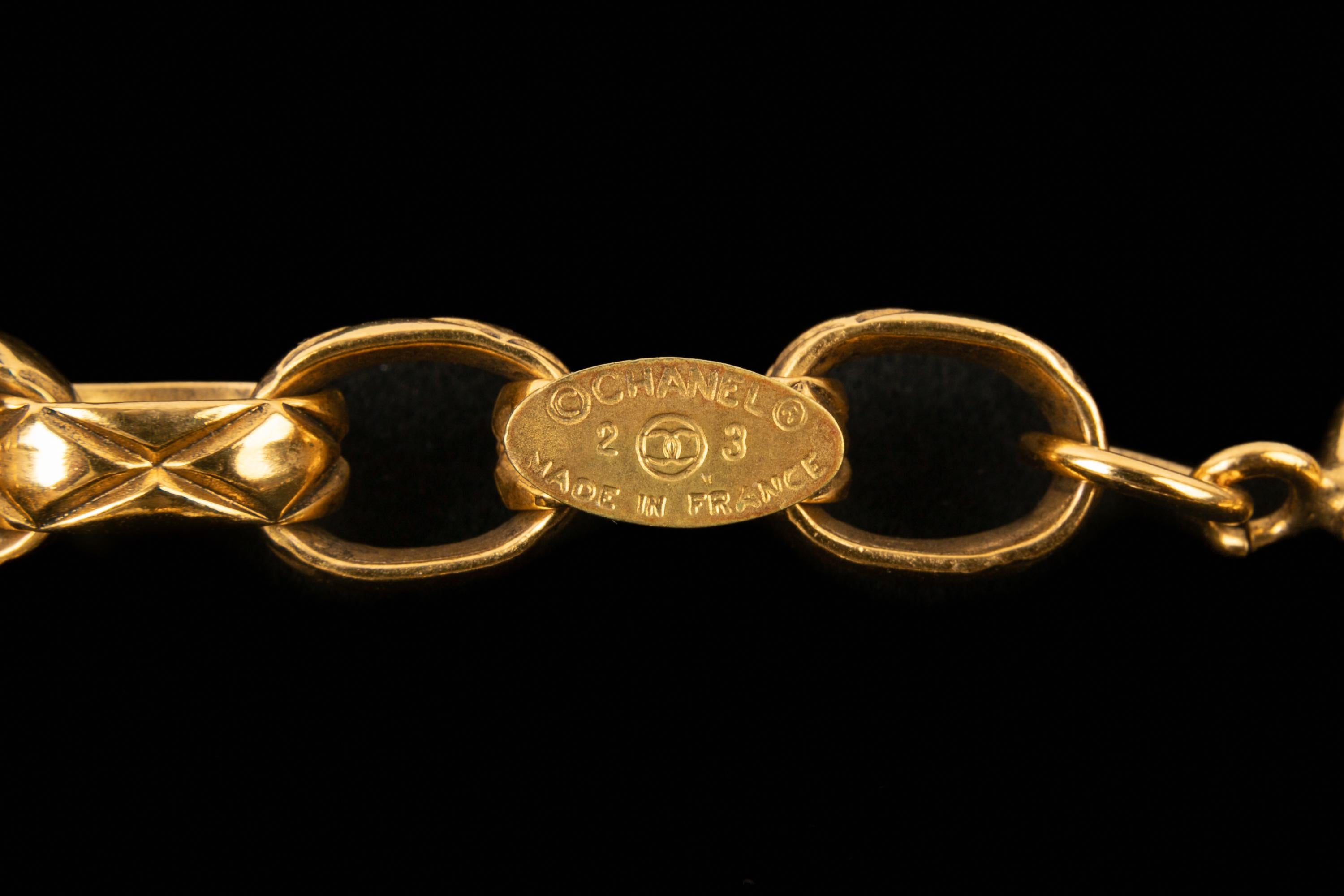 Collar barroco Chanel en venta 3