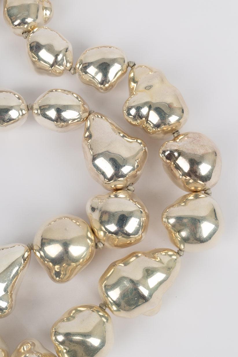 Chanel Collier de perles baroques en métal argenté en vente 2