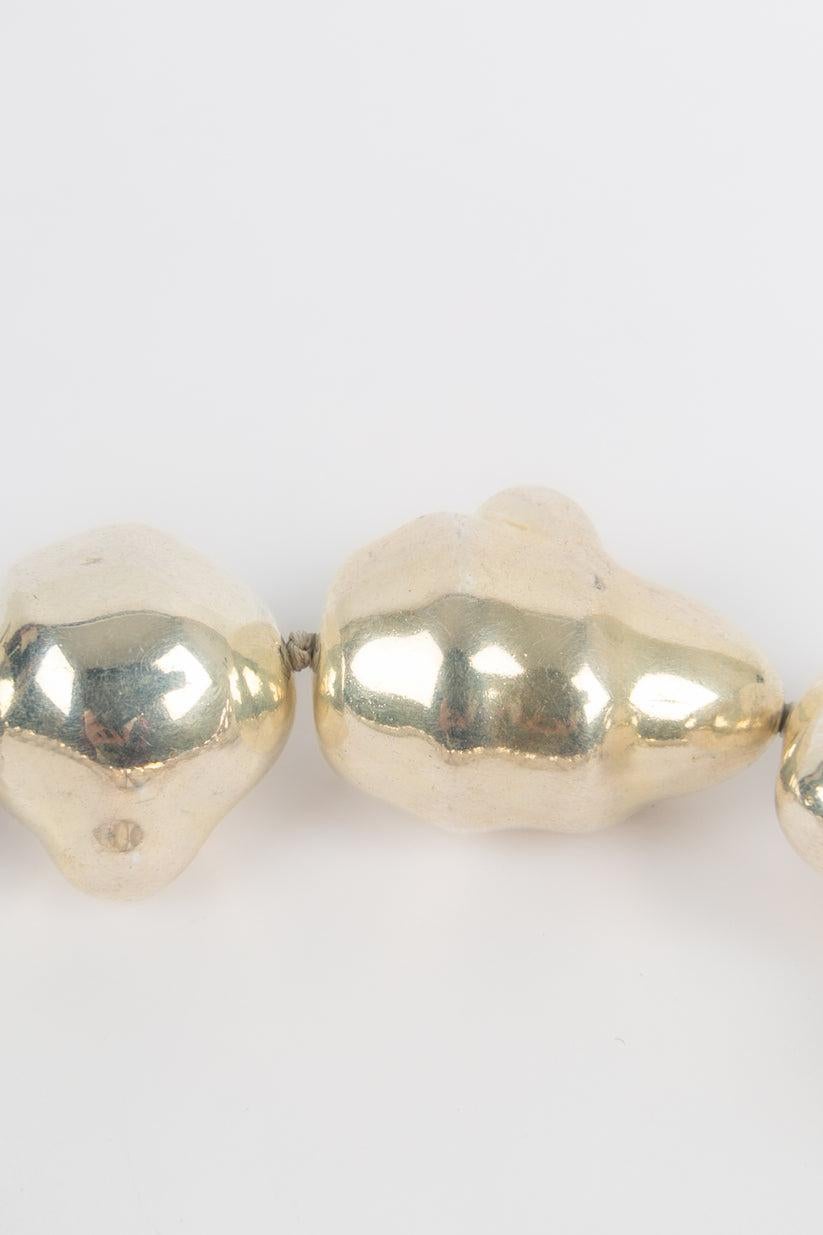 Chanel Collier de perles baroques en métal argenté en vente 3