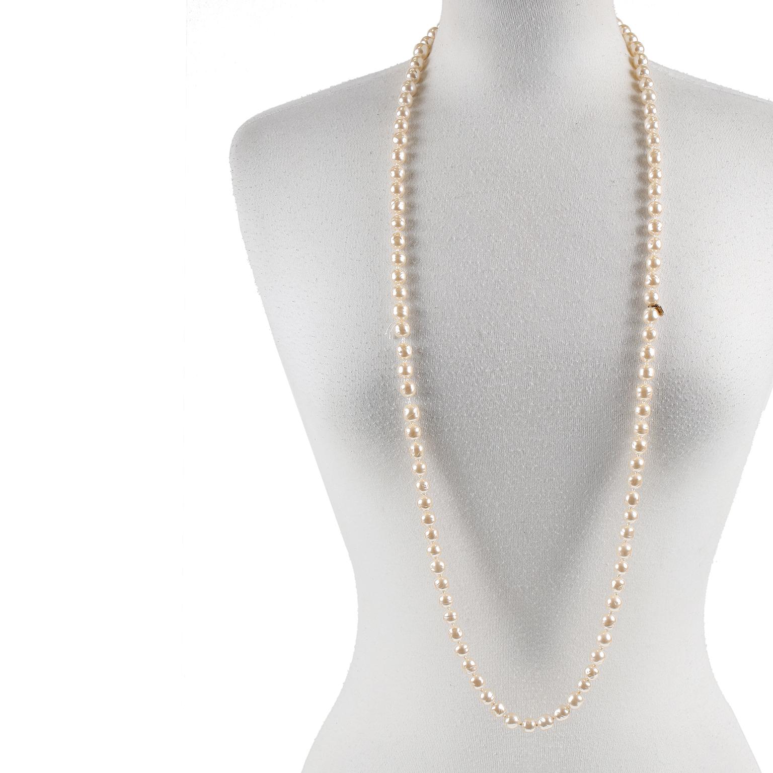 Chanel Baroque Pearl Single Strand Necklace 5