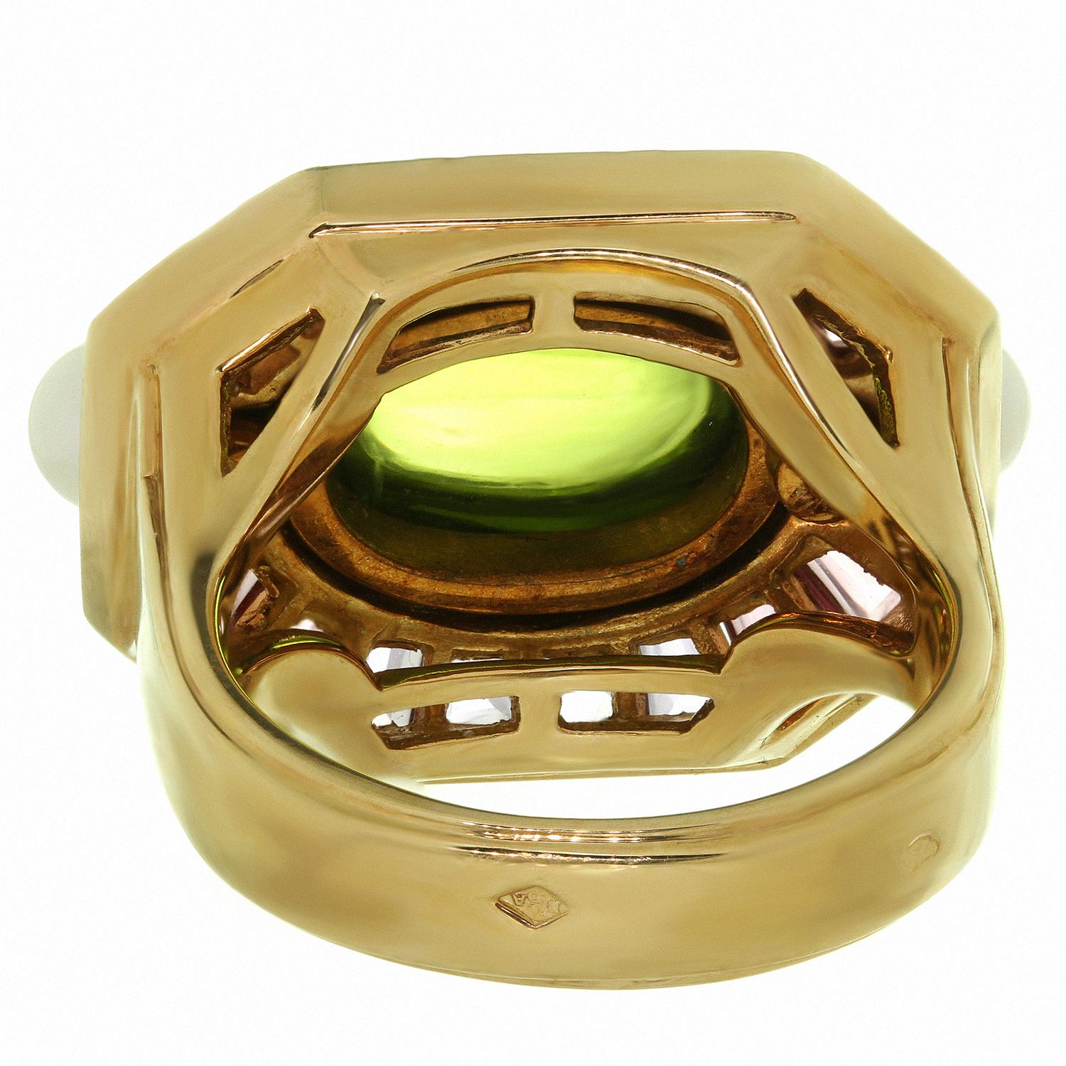 Chanel Baroque Peridot Amethyst Pearl Yellow Gold Ring In Excellent Condition For Sale In New York, NY