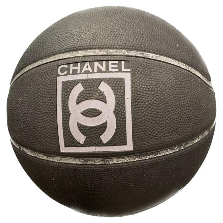 Chanel Basketball im Angebot