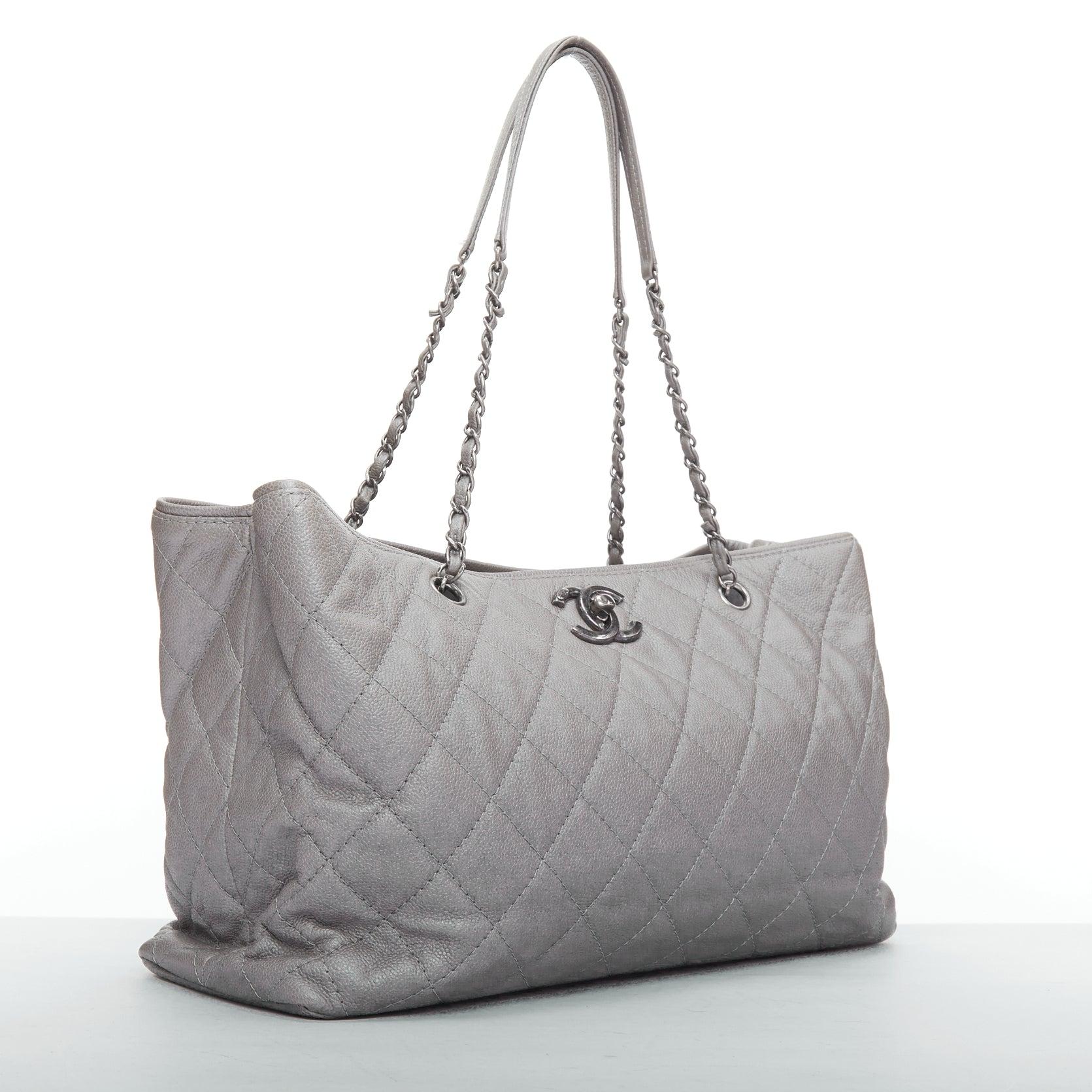 Gray CHANEL Be Caviar grey CC logo quilted pebble leather chain tote bag