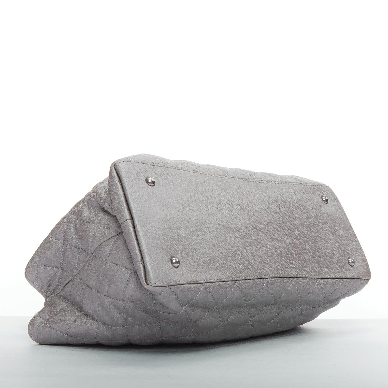 CHANEL Be Caviar grey CC logo quilted pebble leather chain tote bag 1