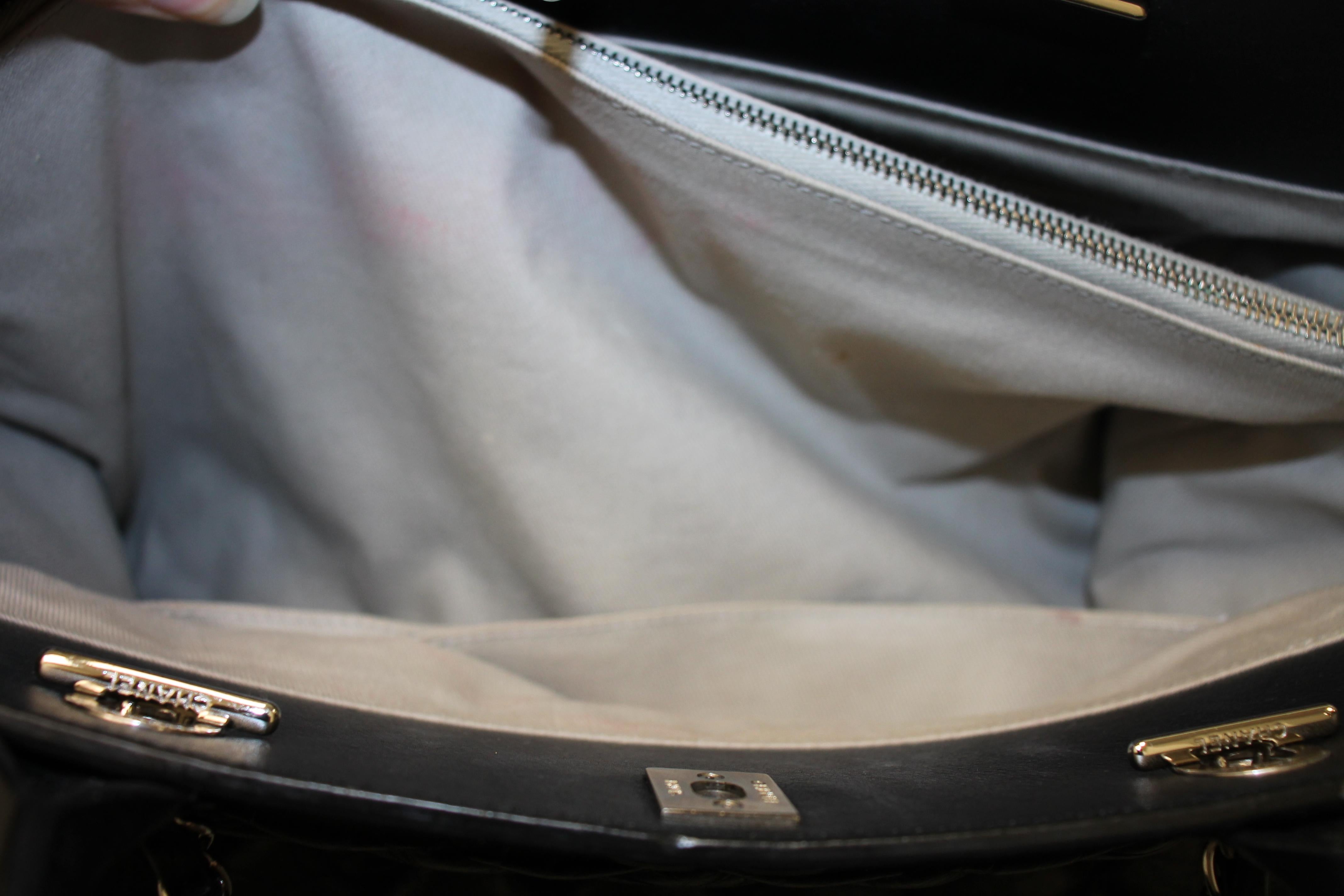 Chanel Be CC Tote For Sale 10