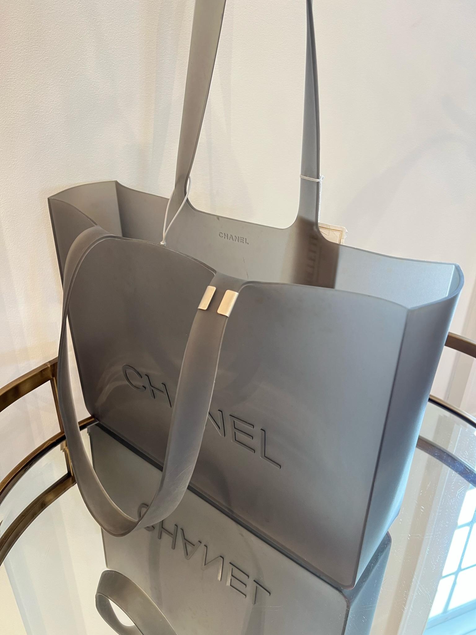 Chanel Beach Tote Shoppers Shoulder Bag Rubber Gray Silver In Good Condition In Bridgehampton, NY