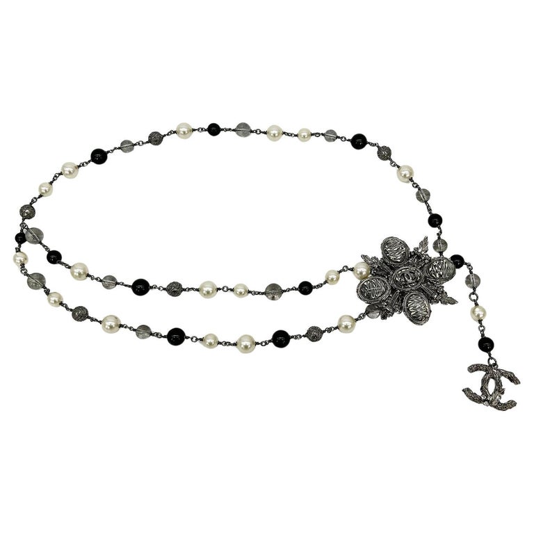 Chanel Beaded Marble Flower Belt Necklace For Sale at  display picture 1