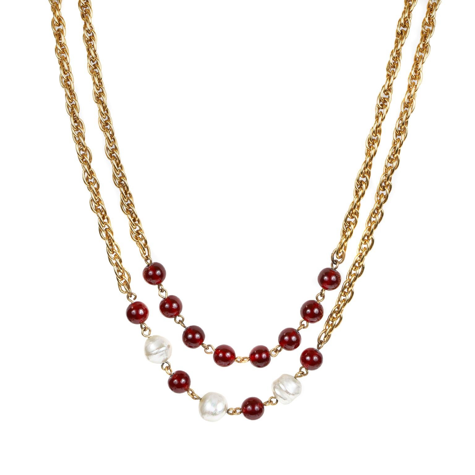 Collana Chanel con perline, gripoix rosso e perle In condizioni buone in vendita a Palm Beach, FL