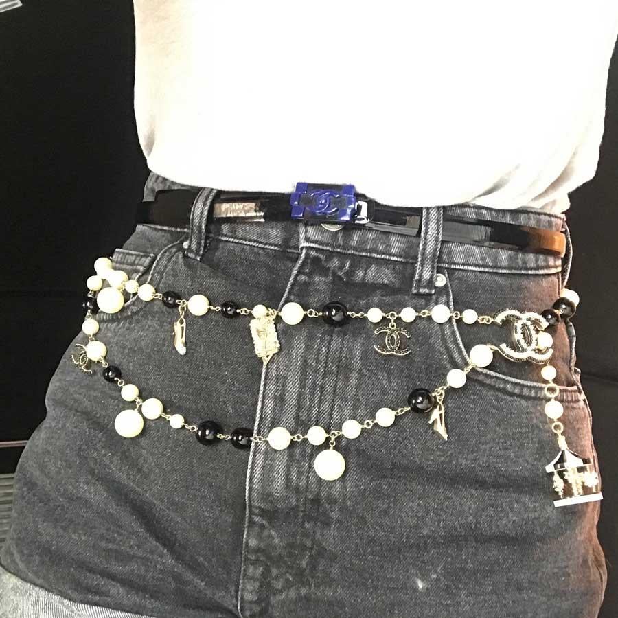 CHANEL Beads And Charms Belt/Necklace In Good Condition In Paris, FR