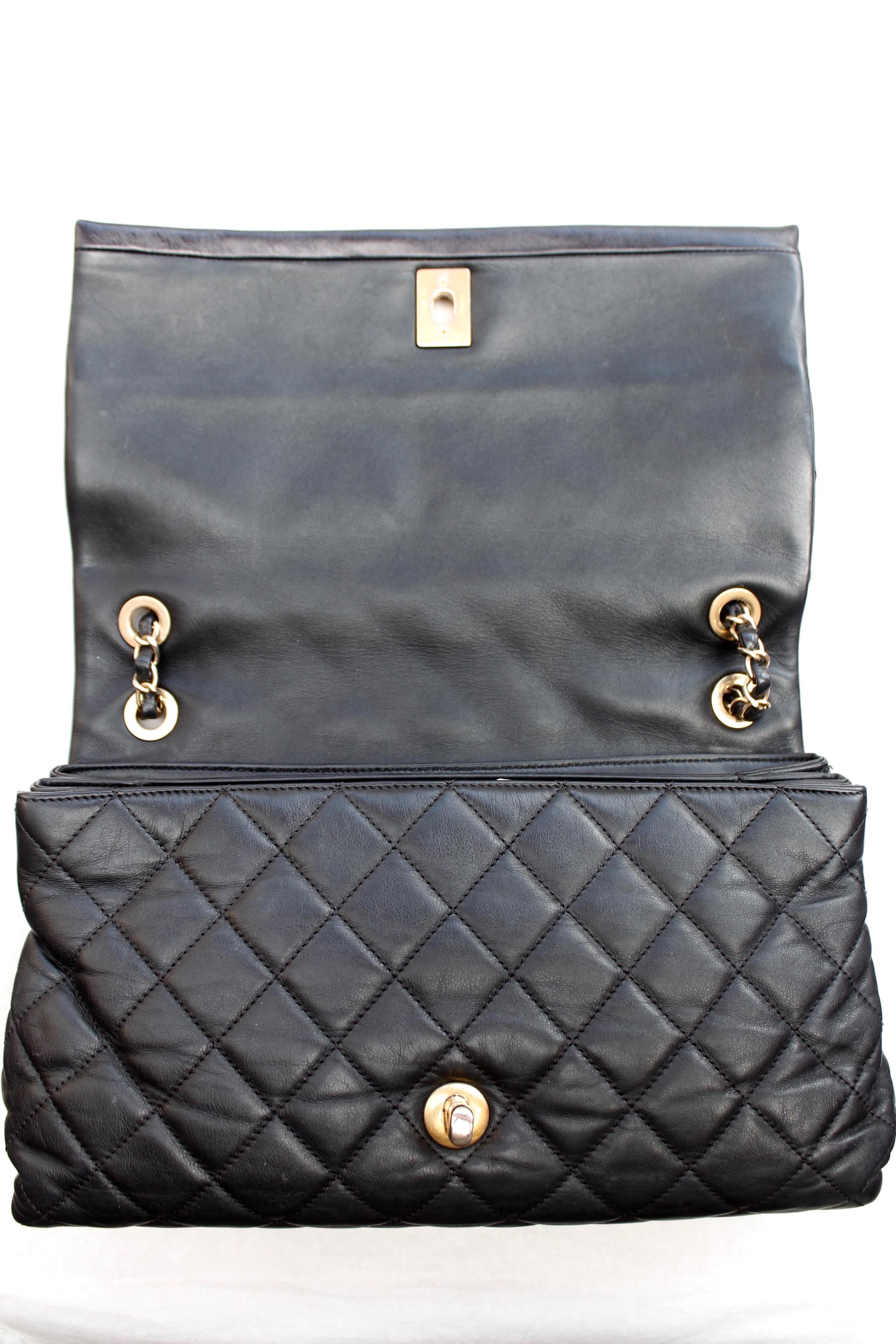 Chanel beautiful smooth and quilted leather bag, 2012/2013 For Sale 3