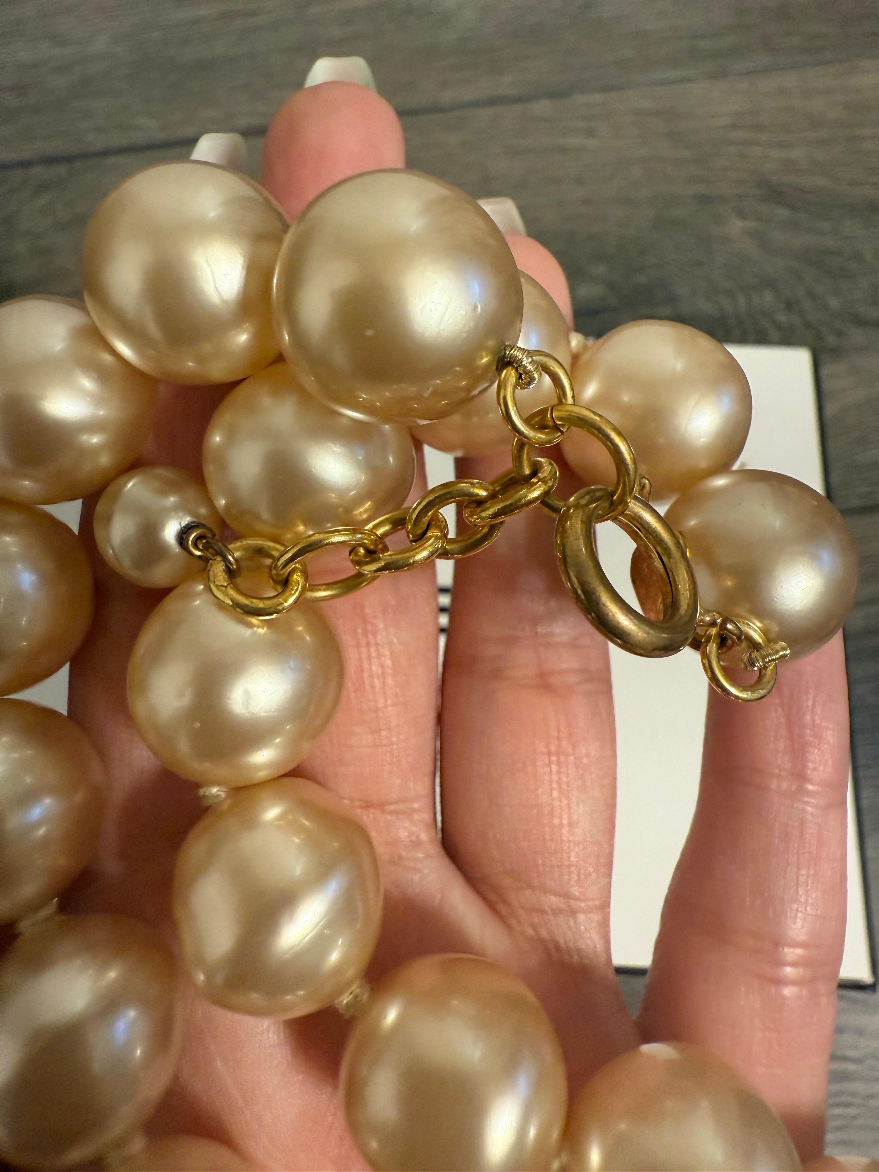 Chanel Schöne Vintage Faux Perlenkette Halskette im Angebot 7