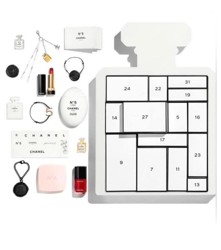 chanel holiday calender