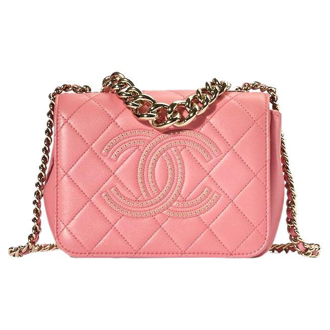 Chanel Beauty Begins Mini Chain Trapuntata Rosa in vendita