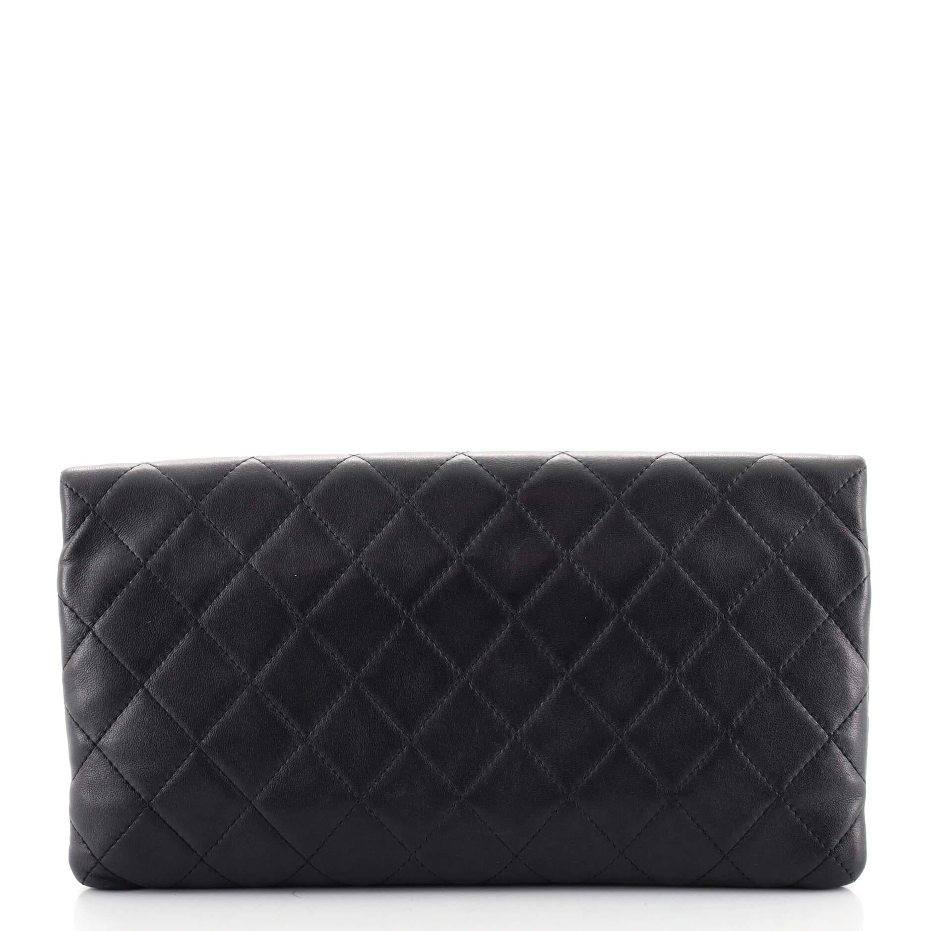 Chanel Beauty CC Clutch Quilted Lambskin In Good Condition In NY, NY