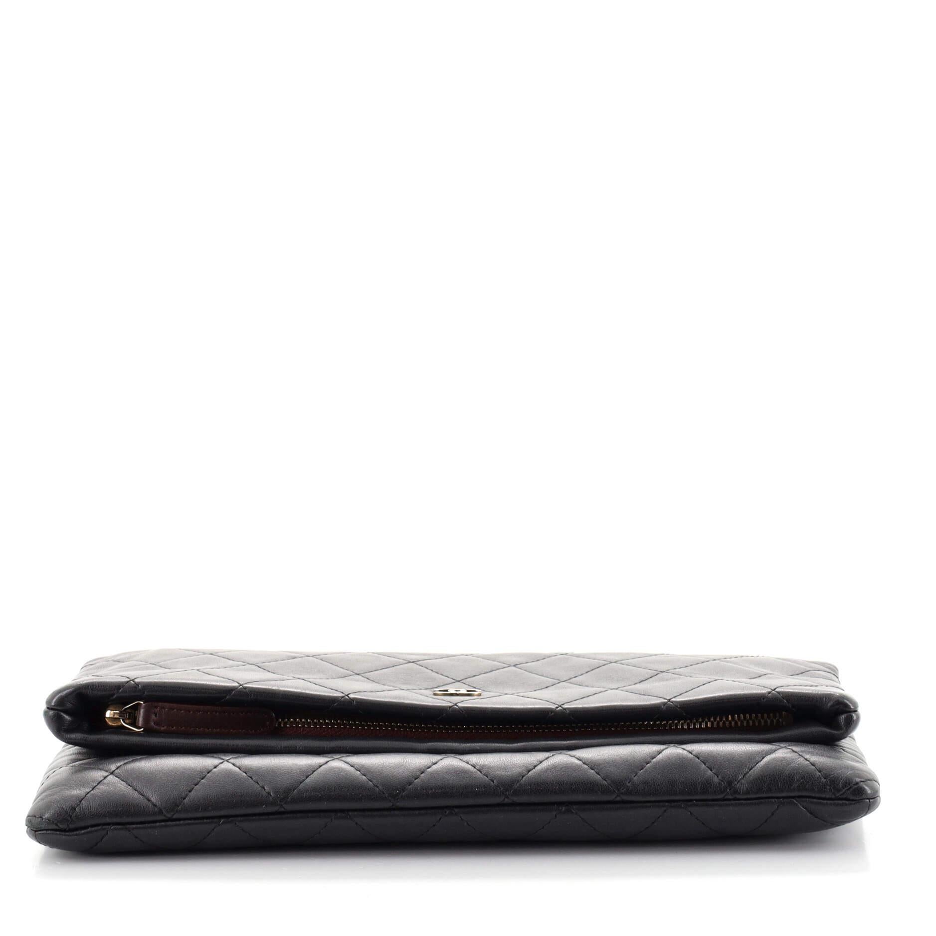 Women's or Men's Chanel Beauty CC Clutch Quilted Lambskin