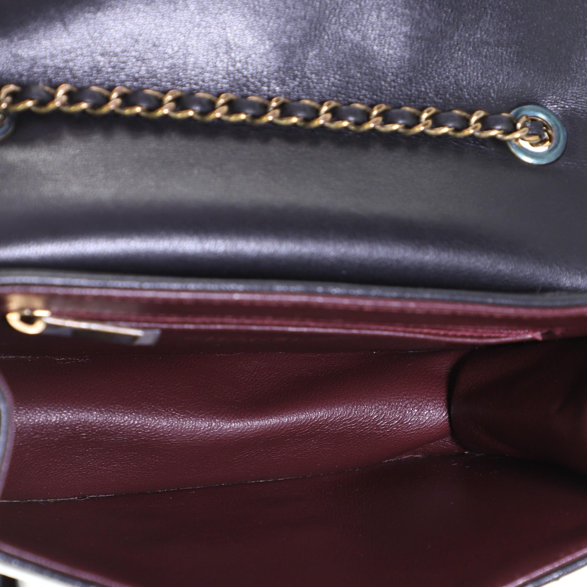 chanel beaute pouch
