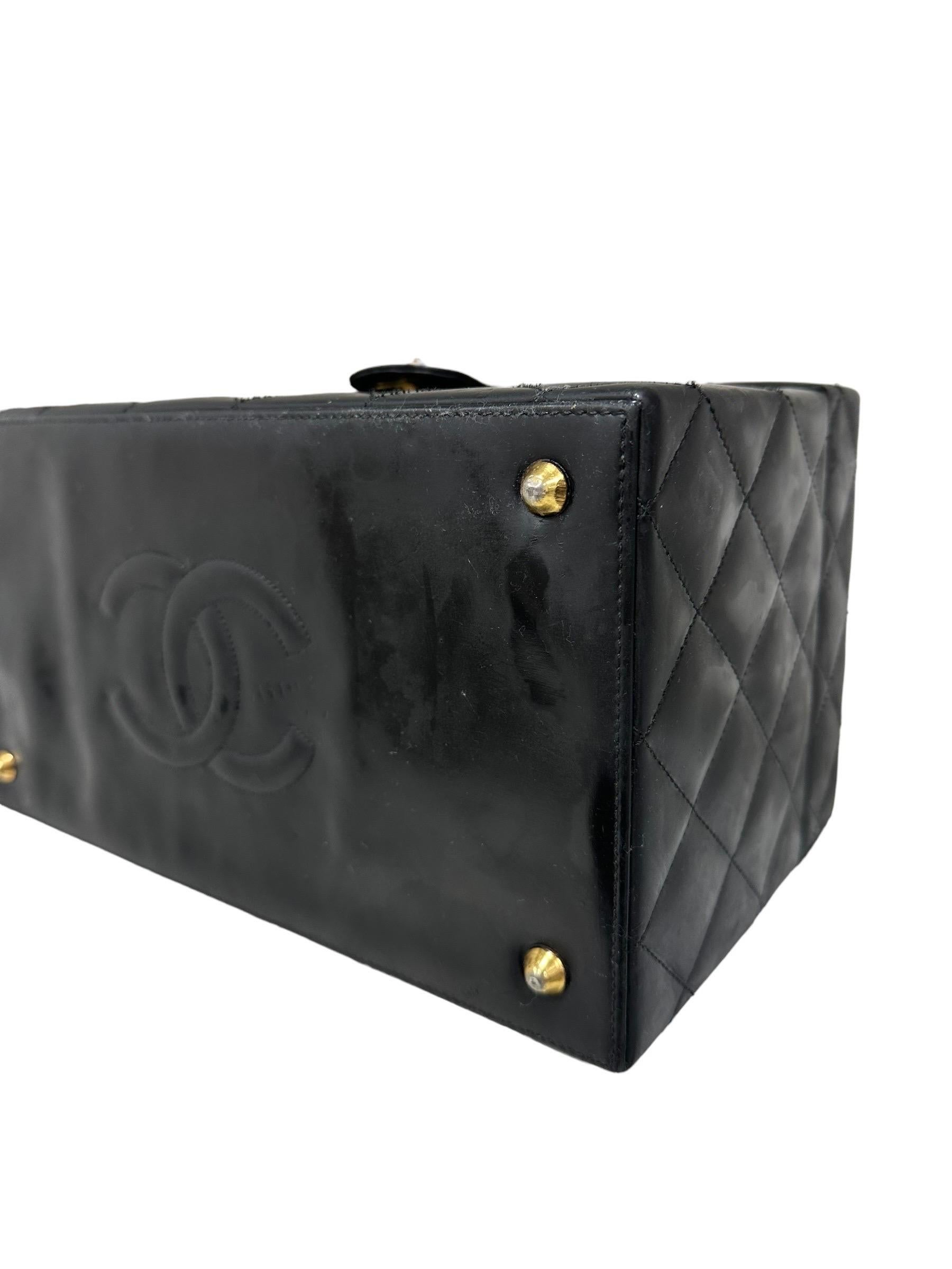 Chanel Beauty Vintage Timaless Pelle Nera For Sale 12