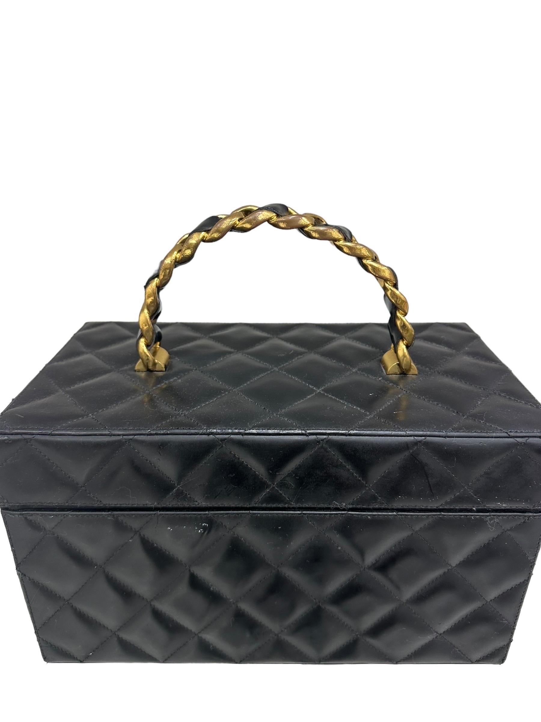 Chanel Beauty Vintage Timaless Pelle Nera For Sale 5