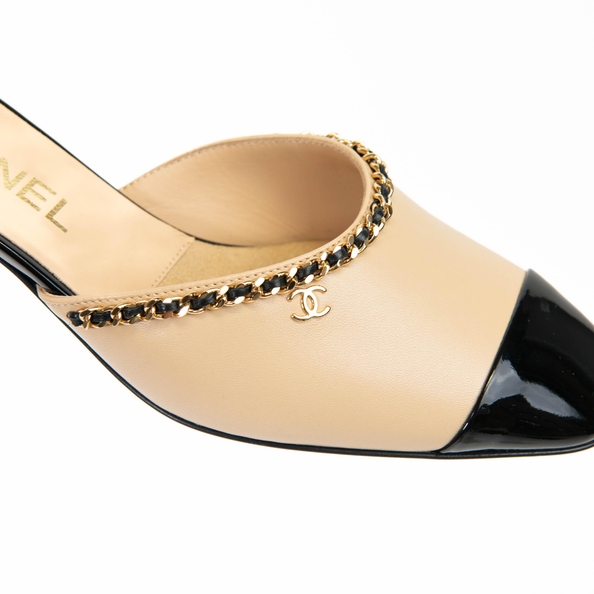 Chanel Beige and Black Lambskin Patent Cap Toe Chain Mules Size 36.5 In Excellent Condition In Corona Del Mar, CA