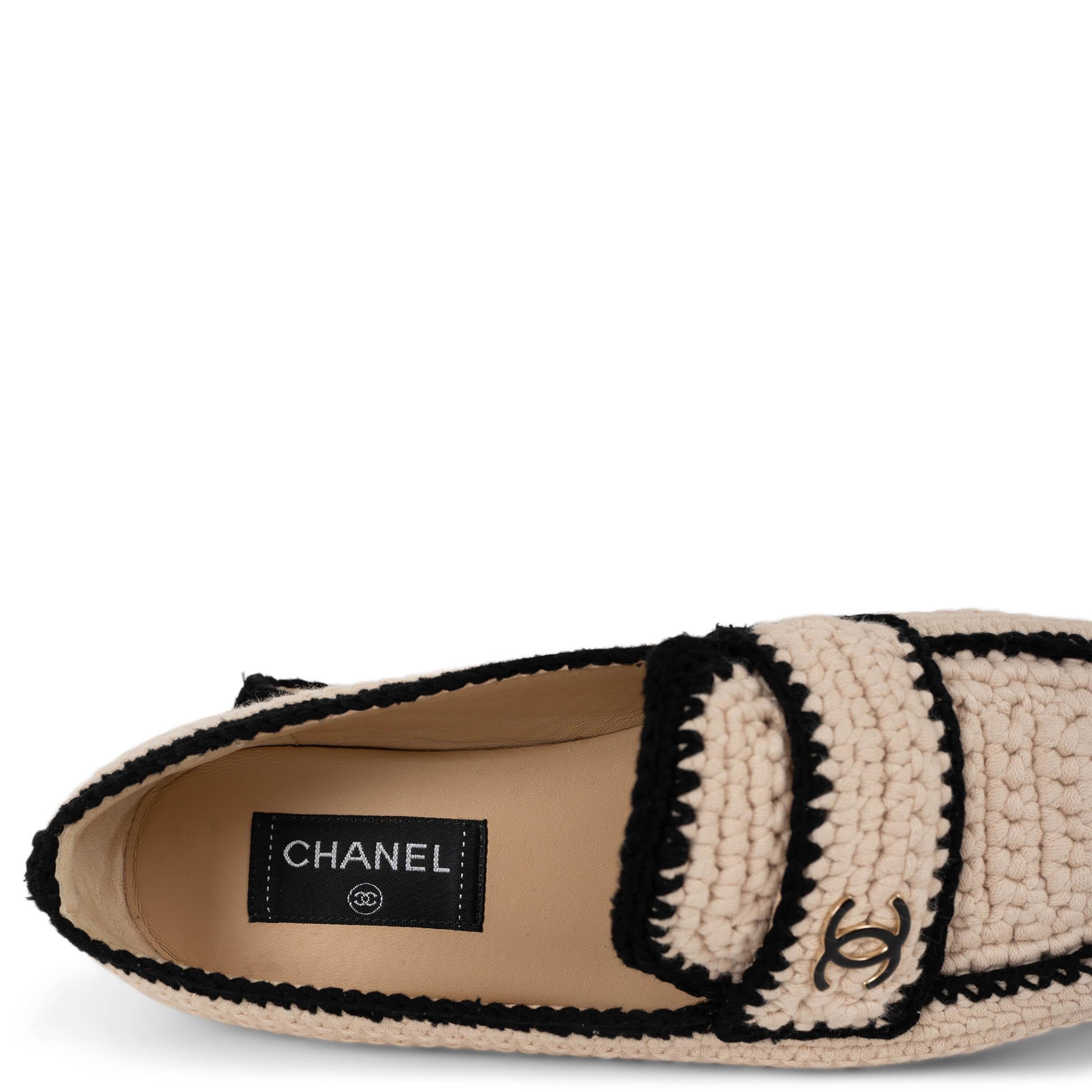Chanel beige e nero 23C MONTE CARLO CROCHET Mocassini Scarpe 38.5 in vendita 3