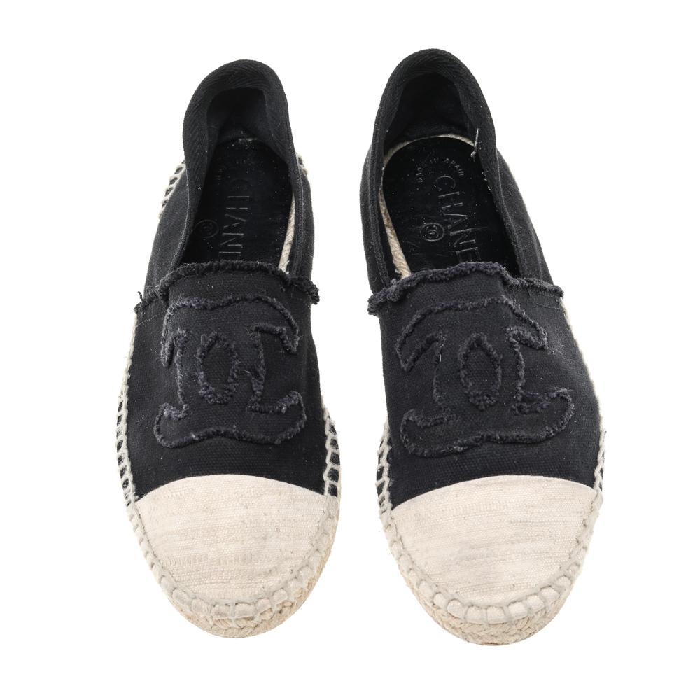 Women's Chanel Beige/Black Canvas CC Cap Toe Espadrille Flats Size 39