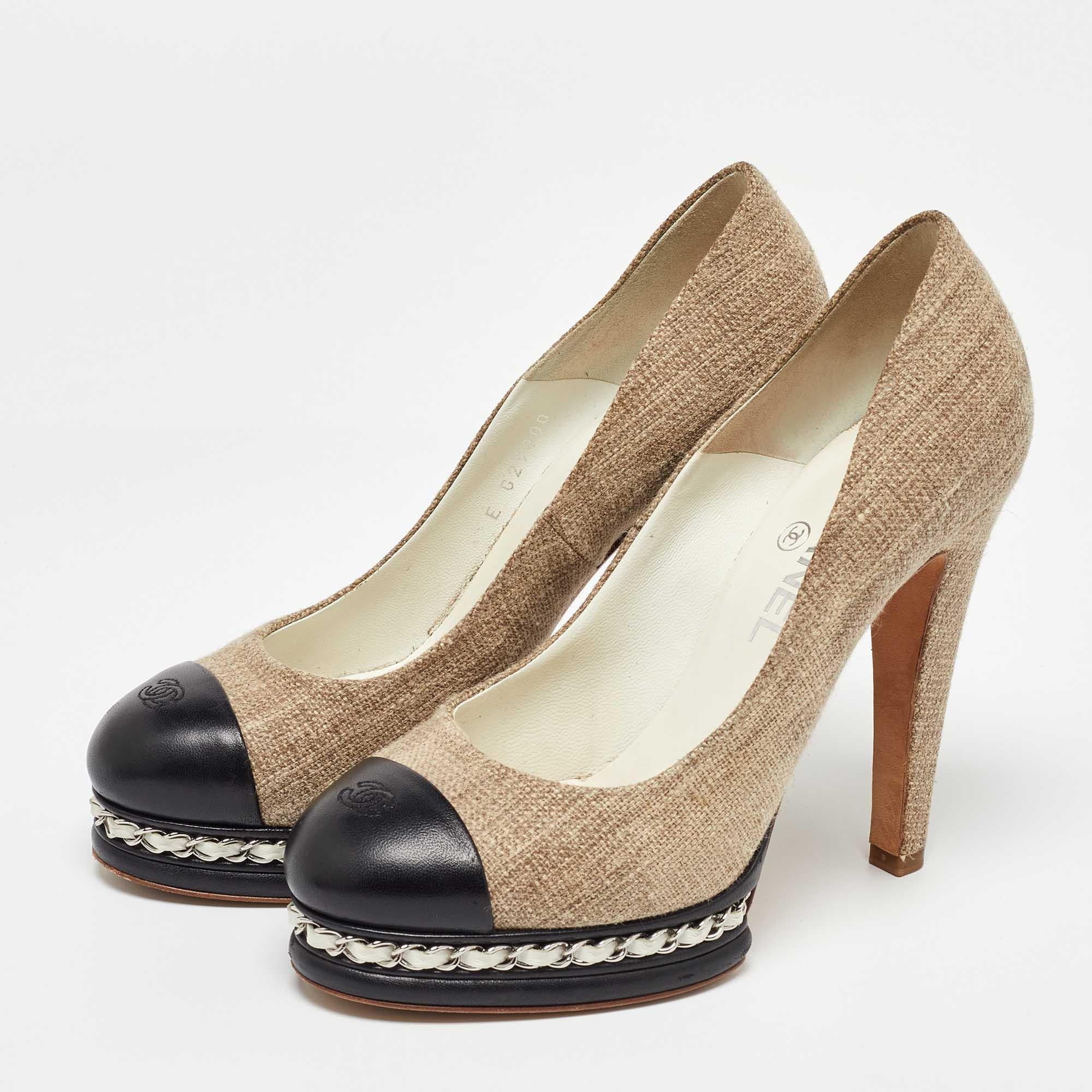Cut into a timeless silhouette  this pair of pumps is simple yet classy. With a classy shade  it flaunts durable soles and comfortable footbeds.