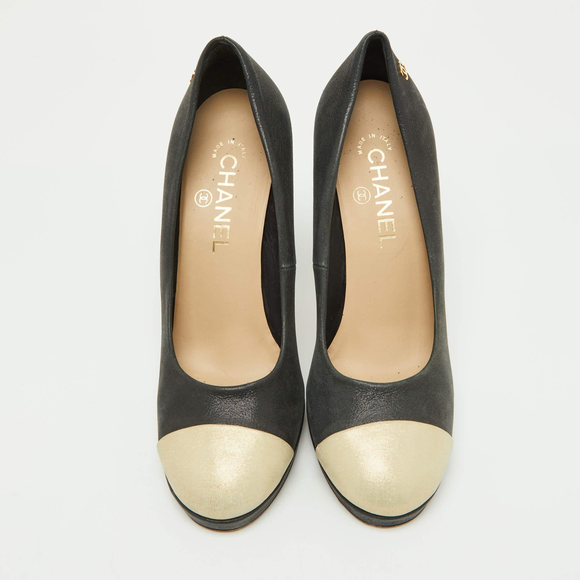 Make a chic style statement with these designer pumps. They showcase sturdy heels and durable soles, perfect for your fashionable outings!

