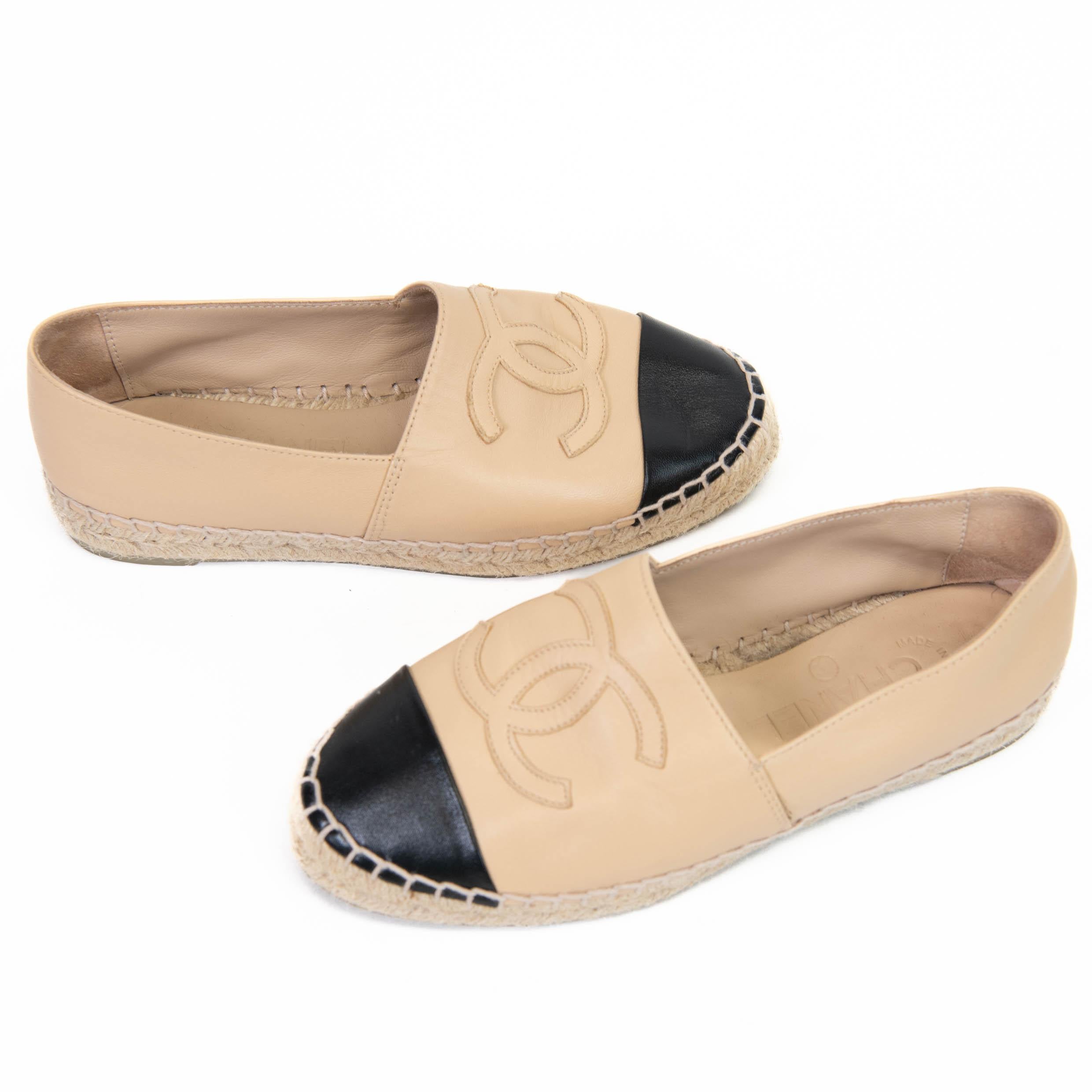 Espadrilles Chanel Beige Black Lambskin CC 35 1