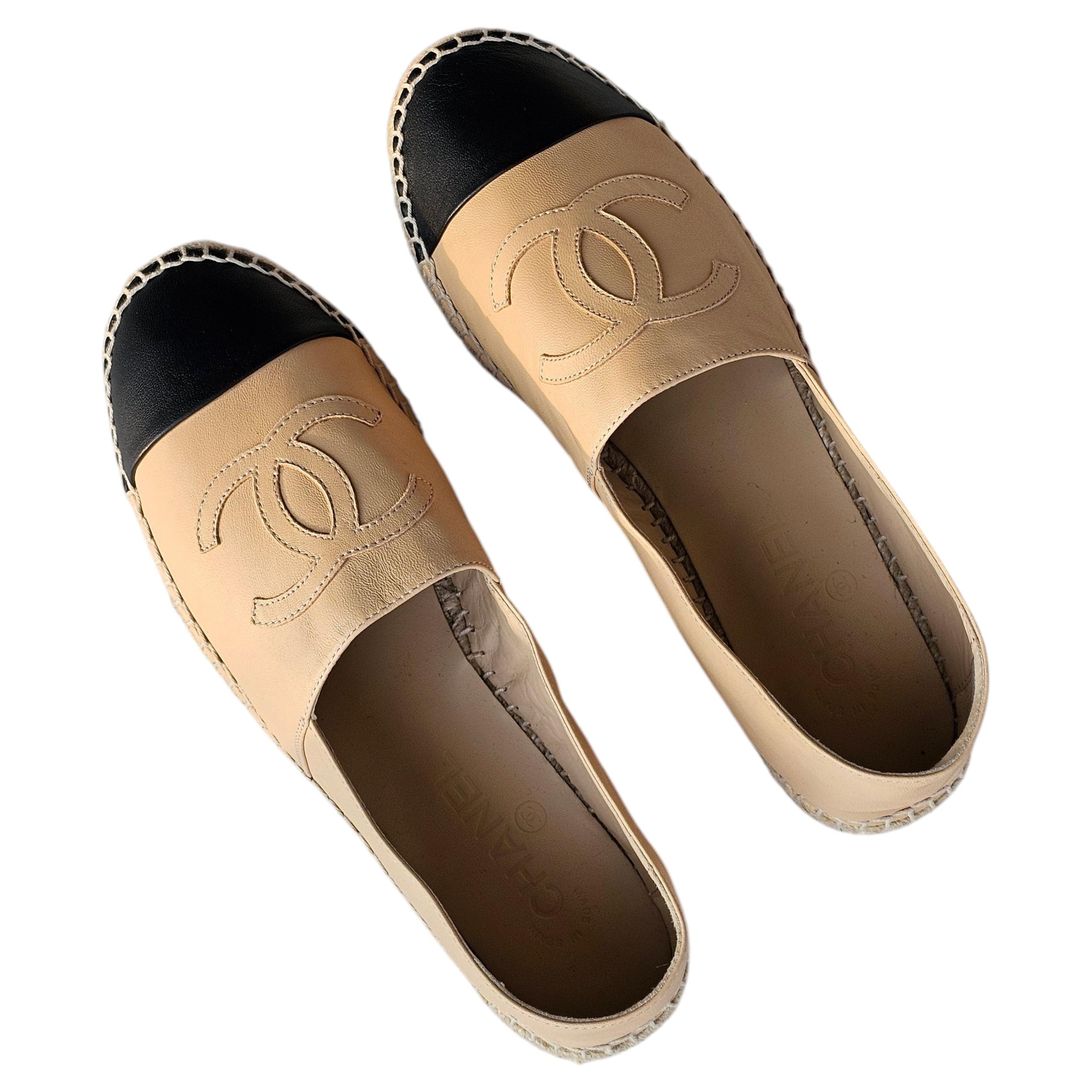 Chanel Beige Black Lambskin Espadrilles CC Logo Flats Shoes EU 40 US 10 Box