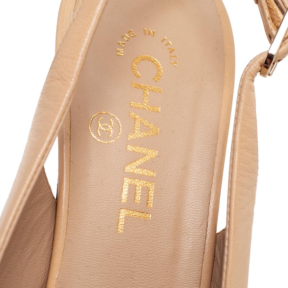 Chanel Beige/Black Leather And Canvas Cap Toe Slingback Pumps Size 39 1