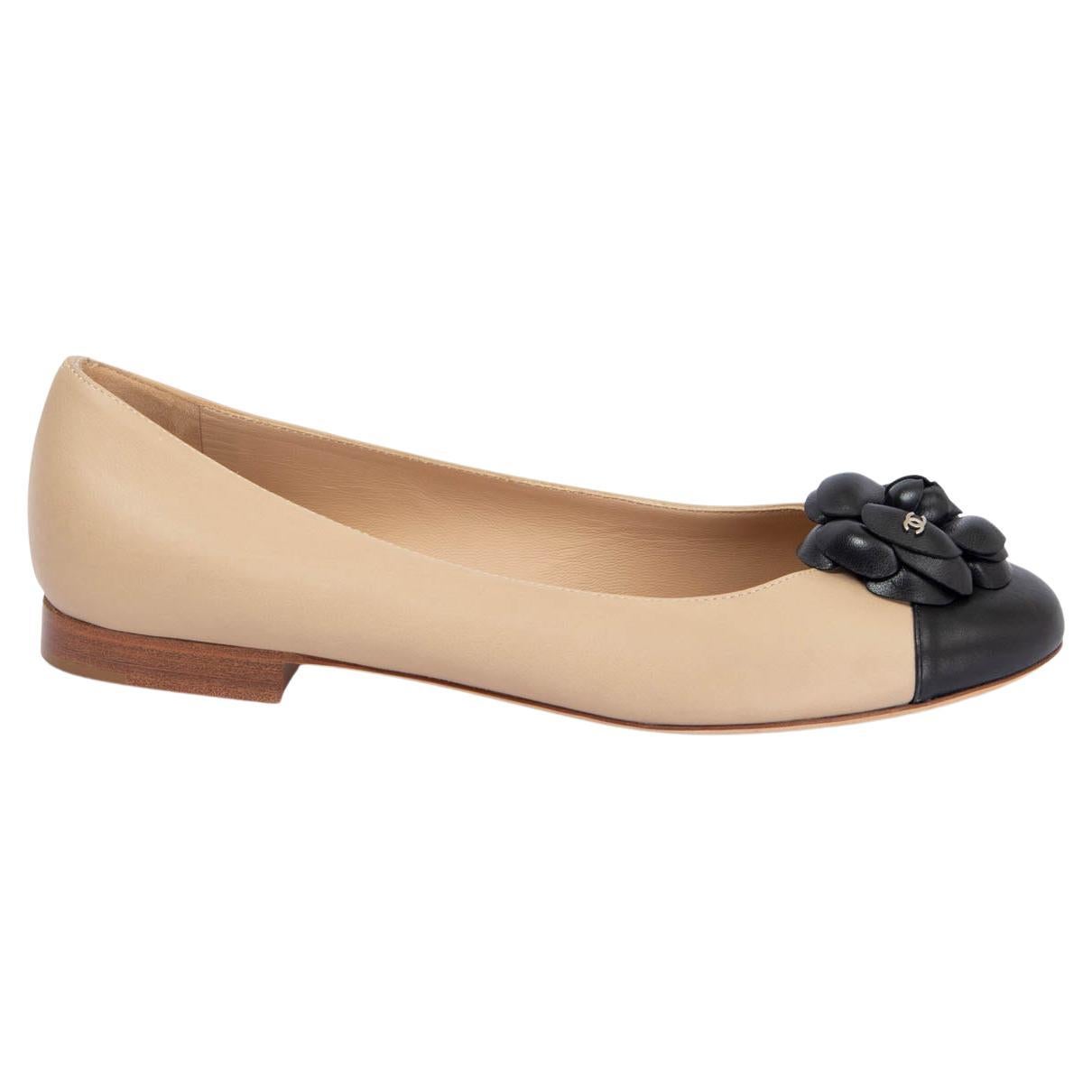 CHANEL beige & black leather CAMELLIA Ballet Flats Shoes 39.5