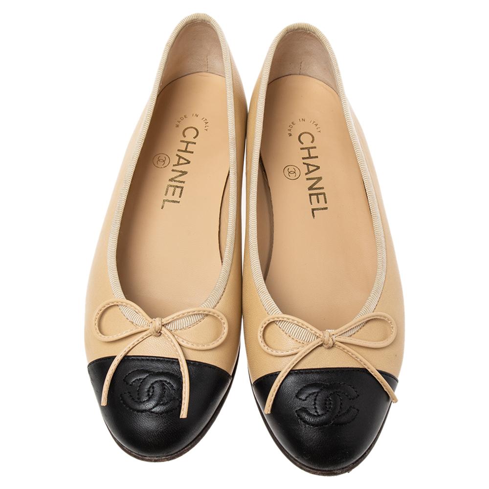 Chanel Beige/Black Leather CC Cap Toe Bow Ballet Flats Size 35 1