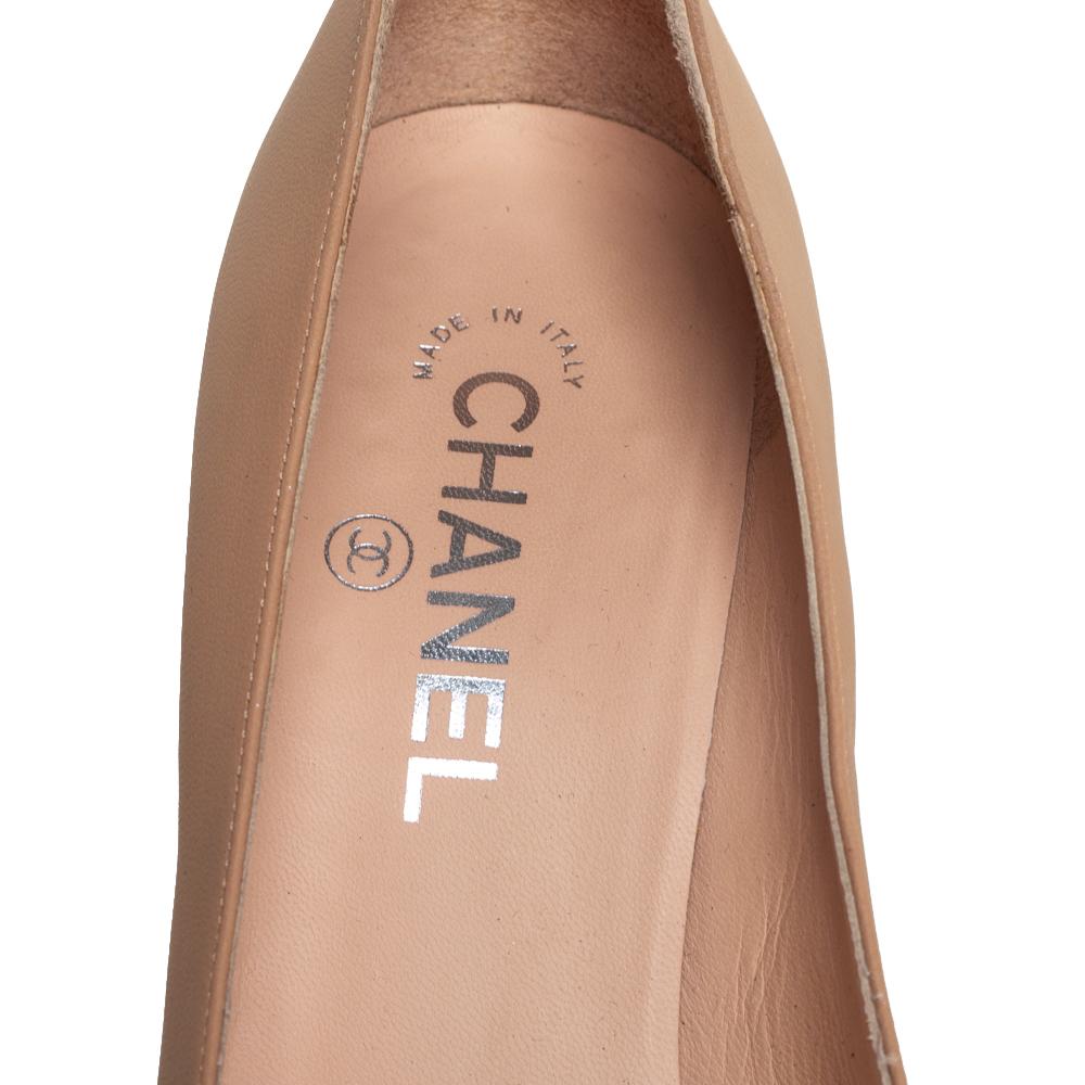 Chanel Beige/Black Leather Wedge Cap Toe Pumps Size 38.5 2