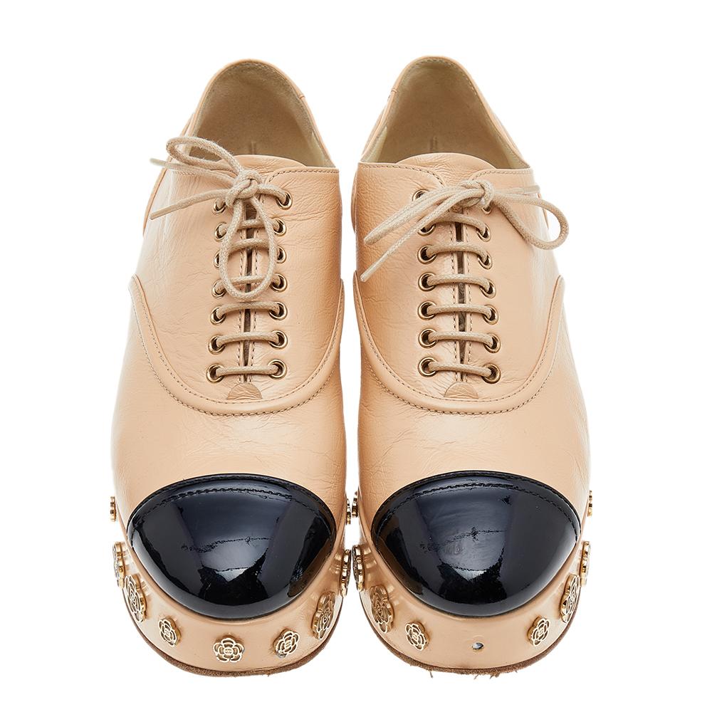 Women's Chanel Beige-Black Patent And Leather Camellia Platform Sneakers Size 39.5