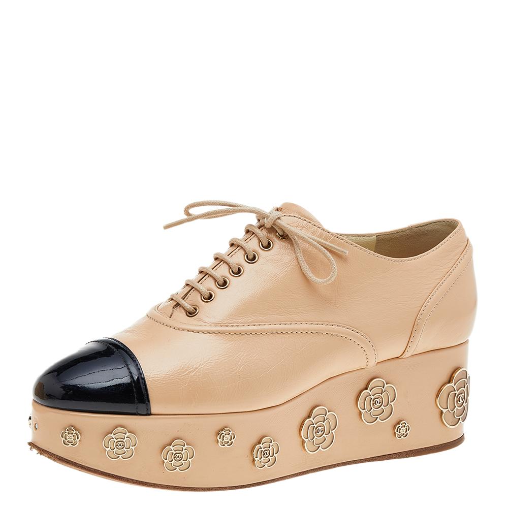 Chanel Beige-Black Patent And Leather Camellia Platform Sneakers Size 39.5 2