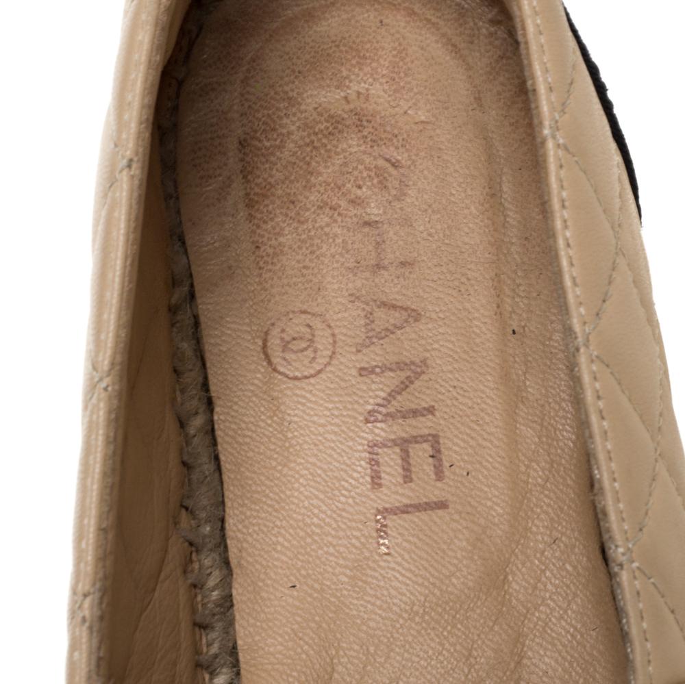 Chanel Beige/Black Quilted Leather and Fabric Cap Toe Espadrille Flats Size 38 2