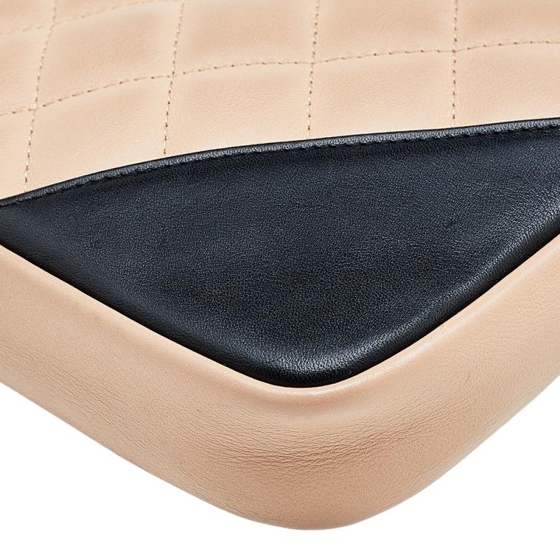 Chanel Beige/Black Quilted Leather Ligne Cambon Pochette In Good Condition In Dubai, Al Qouz 2