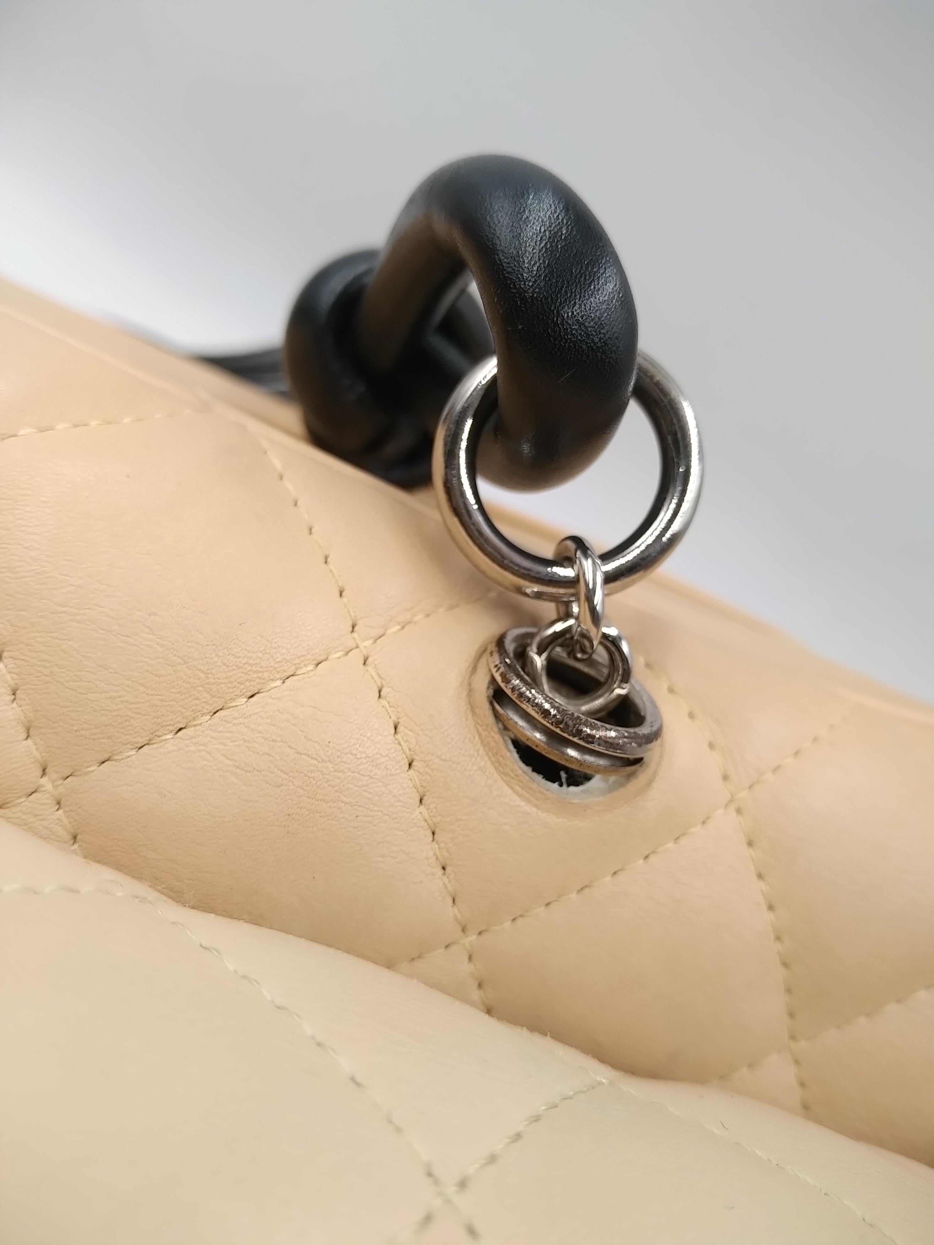 Chanel Beige/Black Quilted Leather Ligne Cambon Reporter Bag In Good Condition For Sale In Lugano, Ticino