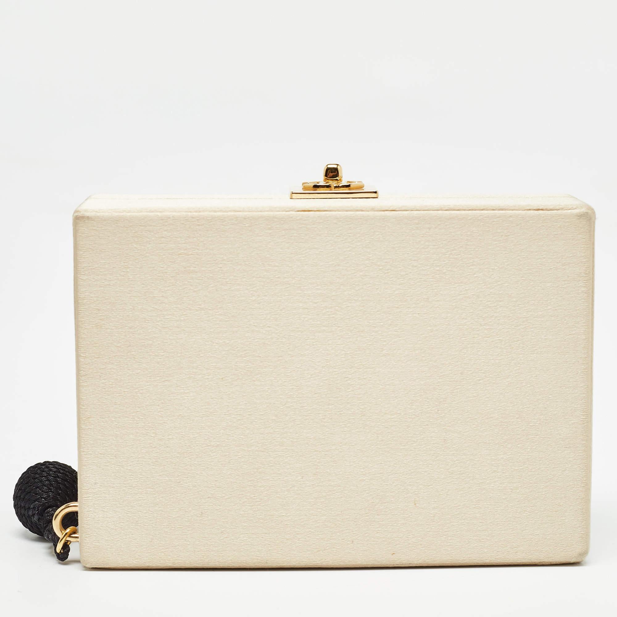 Women's Chanel Beige/Black Satin Vintage Box Bag