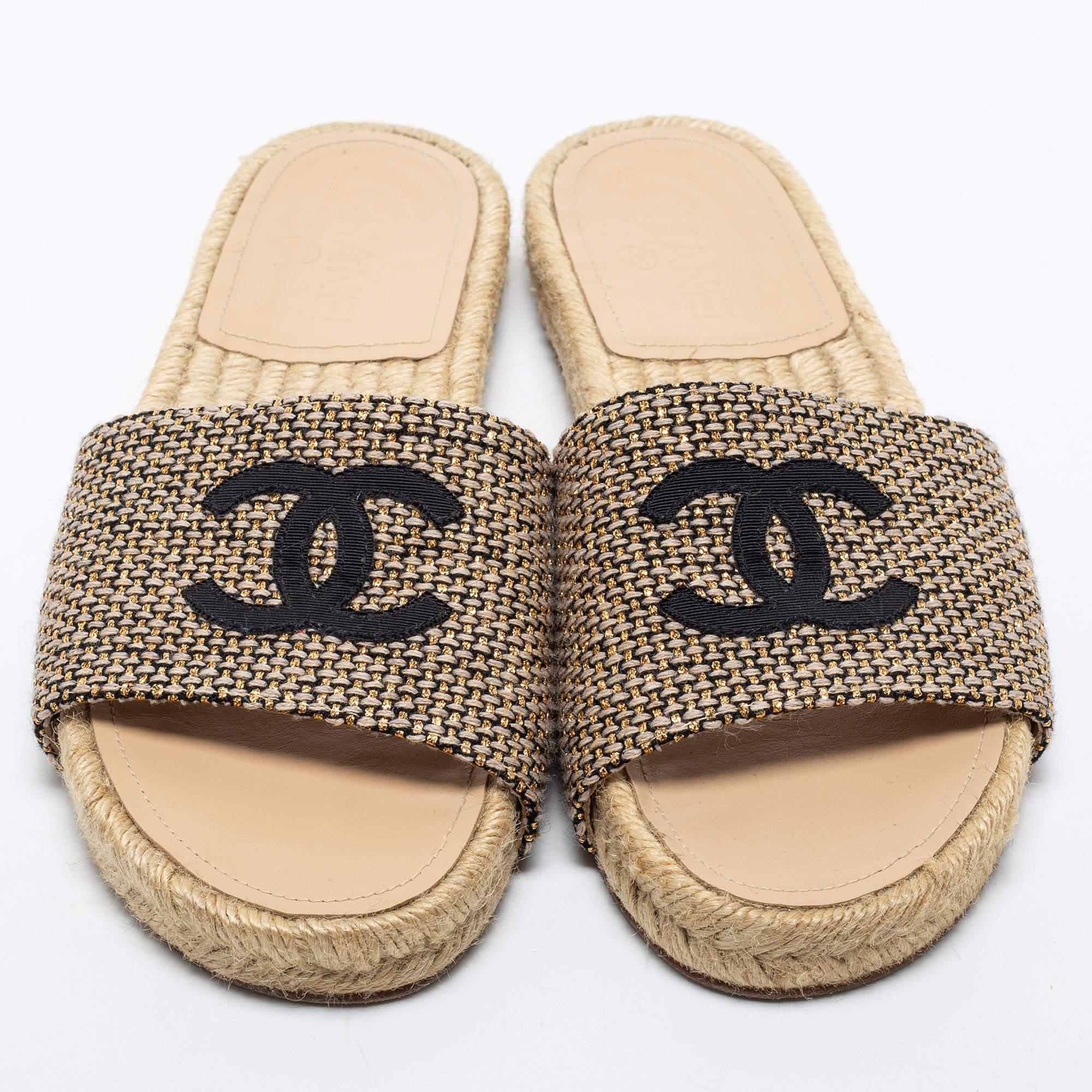 Complement your well-put-together outfit with these authentic designer shoes. Timeless and classy, they have an amazing construction for enduring quality and comfortable fit.

