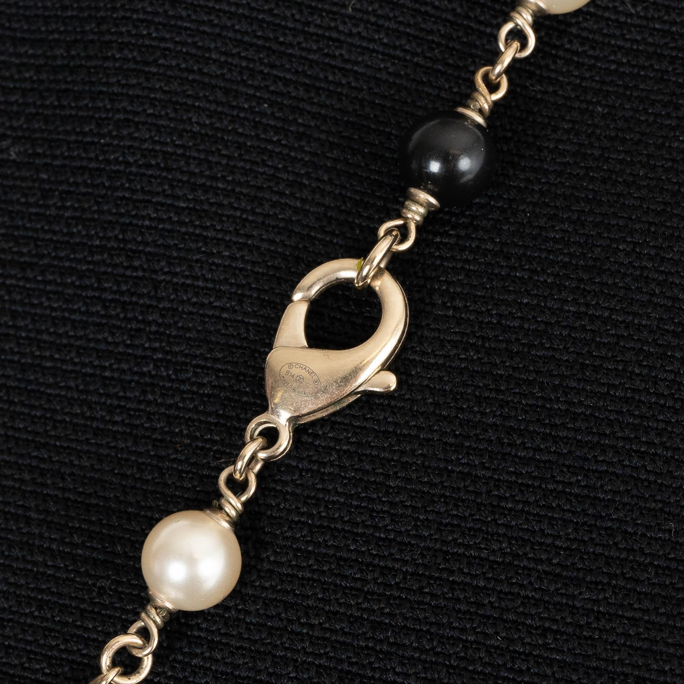 CHANEL beige schwarz weiß 14C MADEMOISELLE COCO PEARL Halskette im Angebot 2