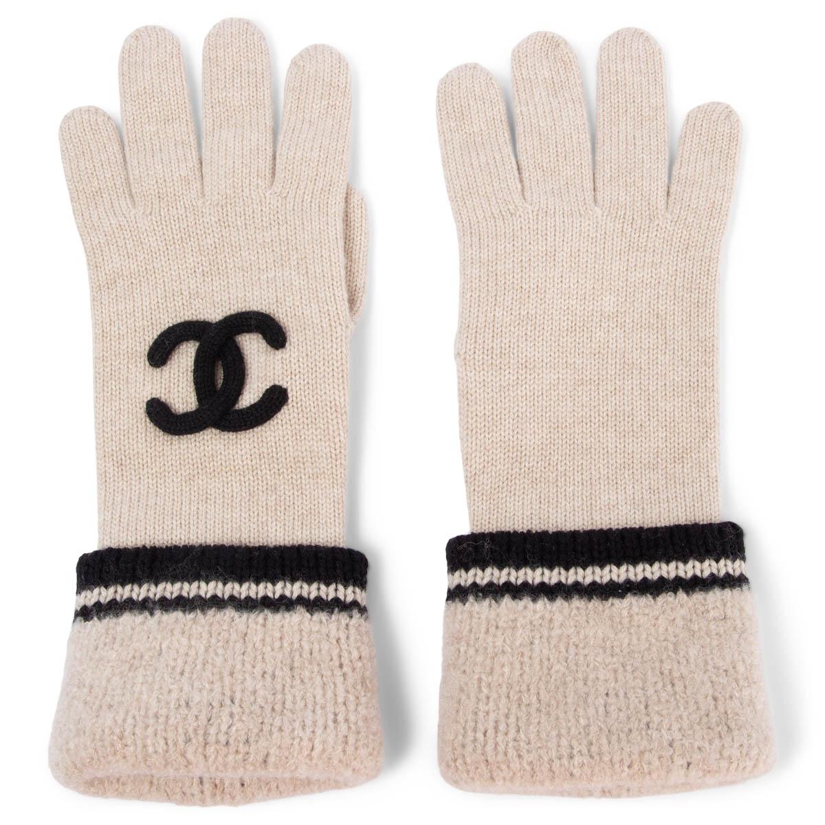 CHANEL beige & black wool cashmere silk 2021 21K MITTENS KNIT Gloves