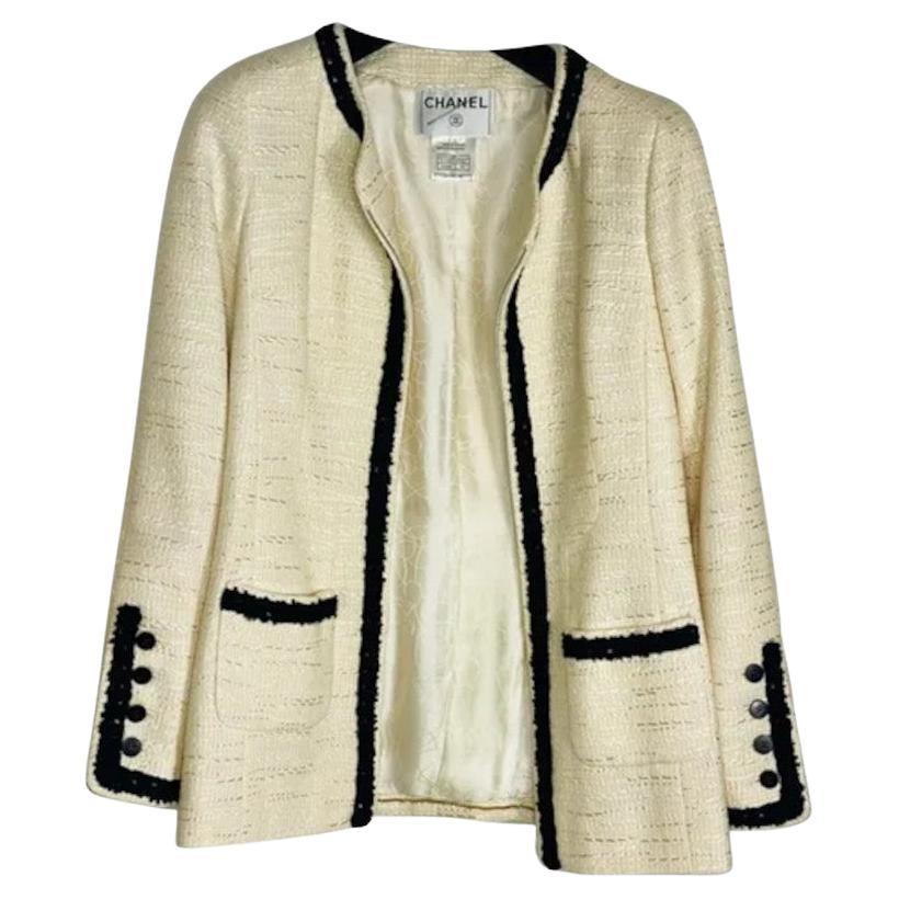 Chanel beige black wool jacket