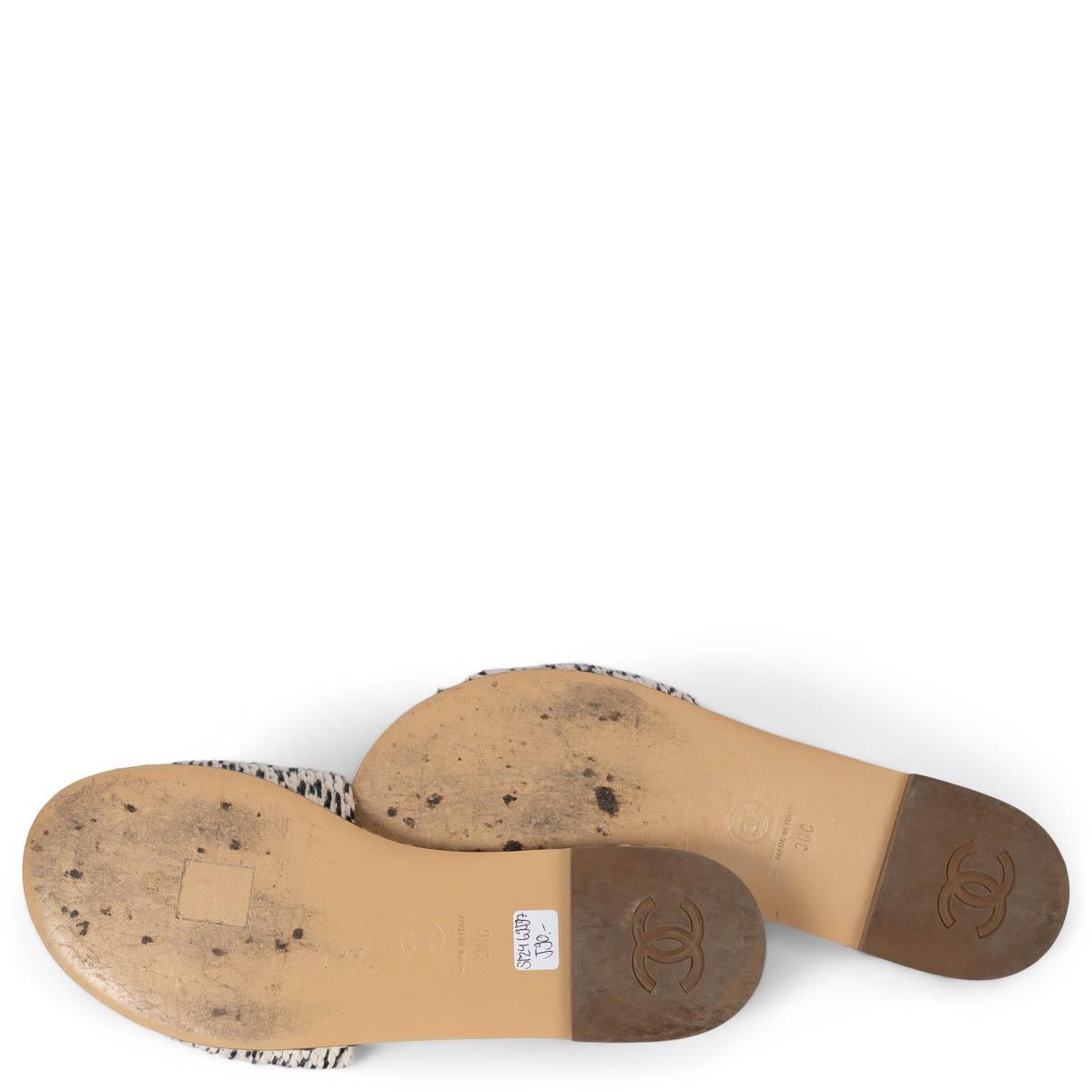 CHANEL beige & blue 2018 18P CC CROD Slides Sandals Shoes 38 For Sale 4