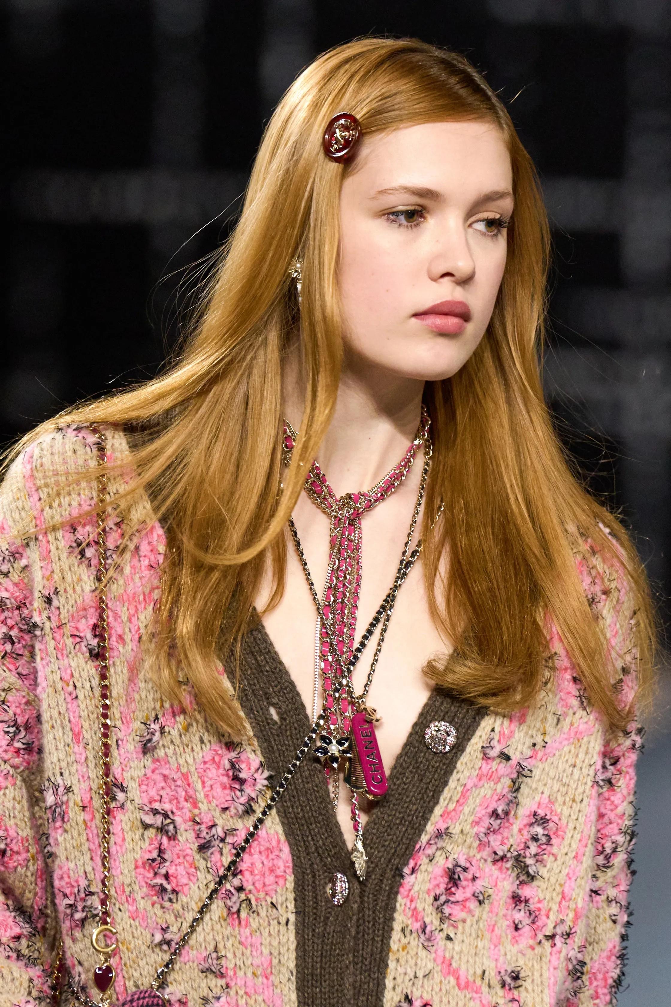 CHANEL beige brown pink cashmere 22K FRINGE KNIT Jacket 36 XS For Sale 5
