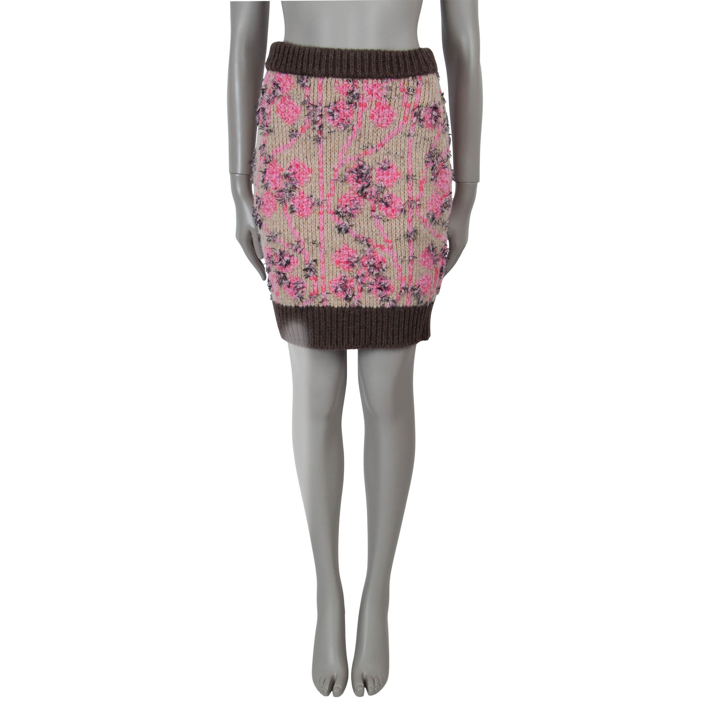 Women's CHANEL beige brown pink cashmere 22K FRINGE KNIT MINI Skirt 36 XS For Sale
