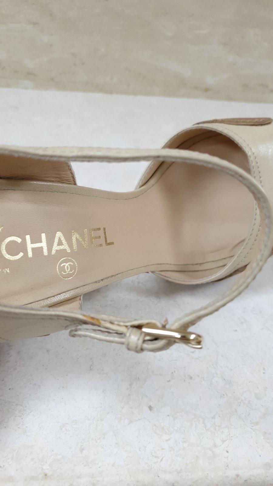 Chanel Beige Brown Slingback Sandal  For Sale 4