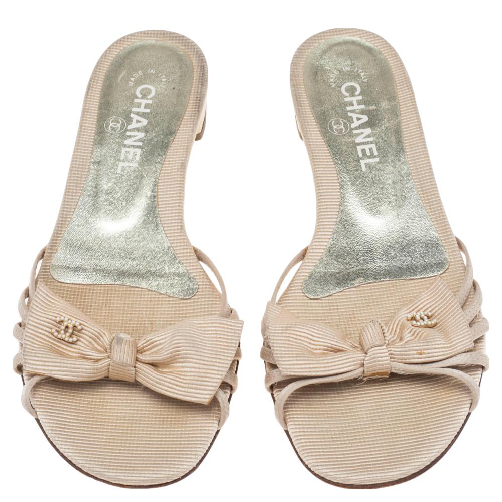Chanel Beige Canvas Bow Flat Sandals Size 38 1